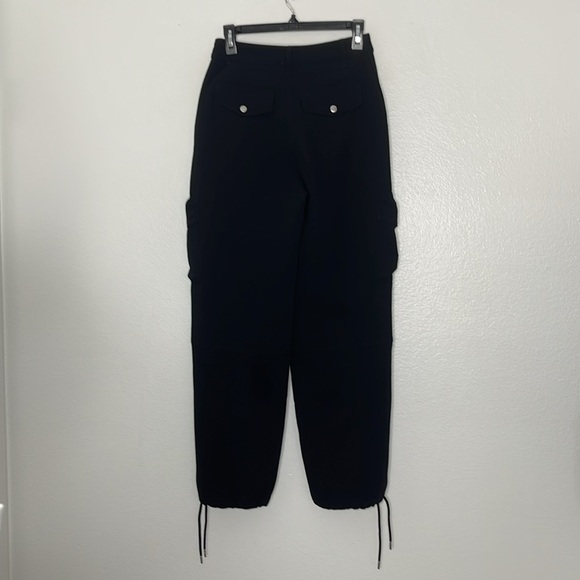 Aritzia Wilfred Project Multi Pocket Crepe Cargo Pants Black Women Size 2 - Picture 4 of 8